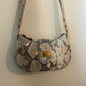 Steve madden snake shoulder bag